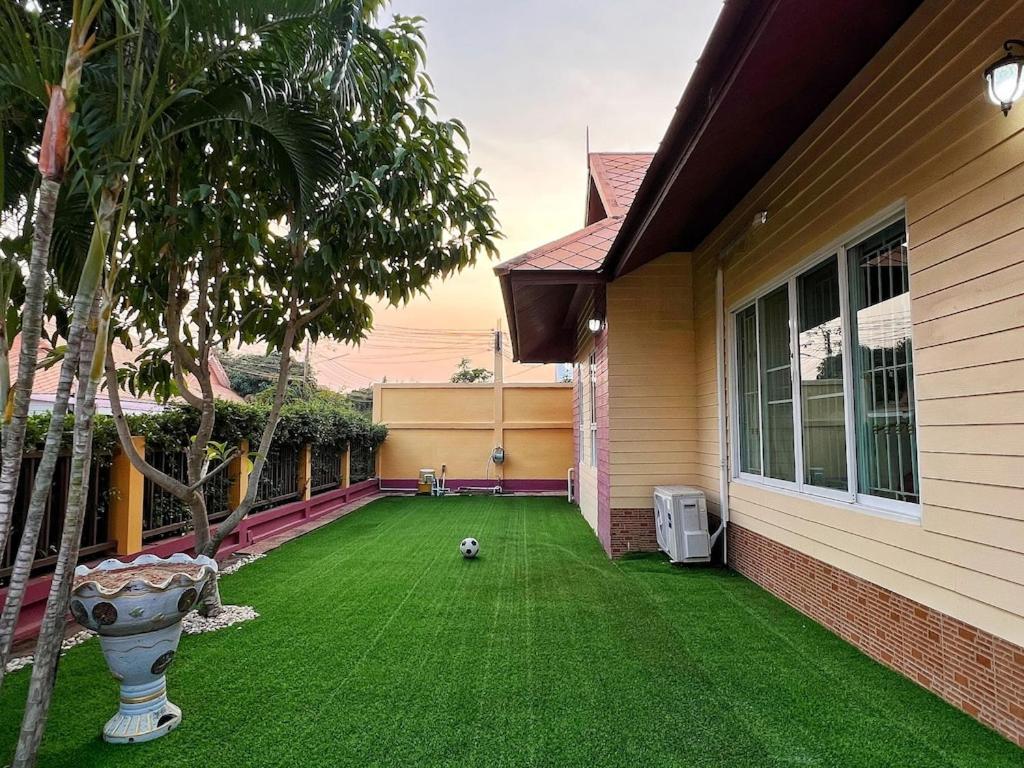 Mantra Pattaya Pool Villa With Jacuzzi In Pattaya-Pet-Friendly Jomtien Beach Exterior photo