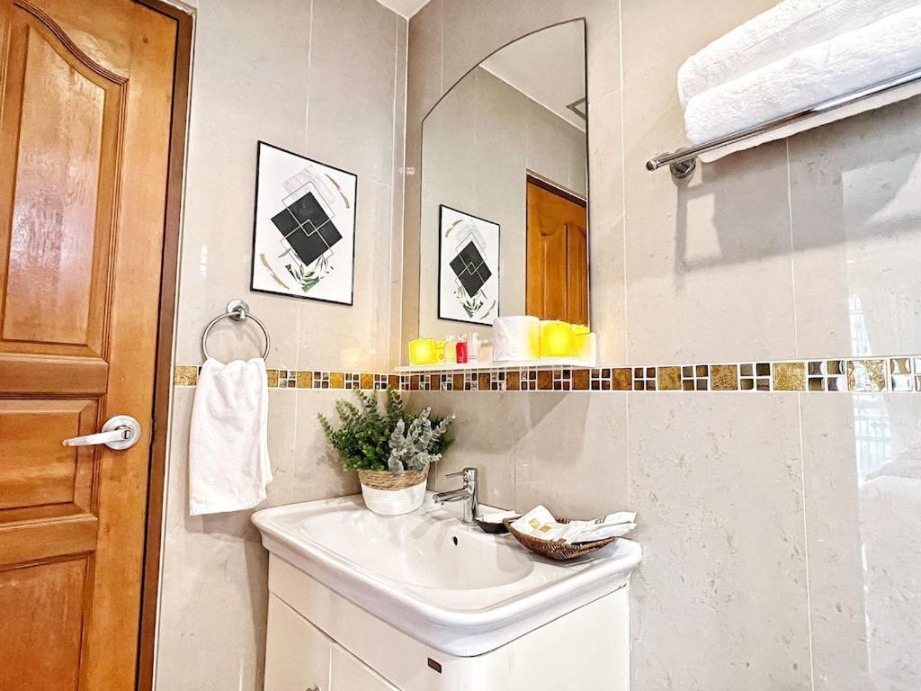 Mantra Pattaya Pool Villa With Jacuzzi In Pattaya-Pet-Friendly Jomtien Beach Exterior photo